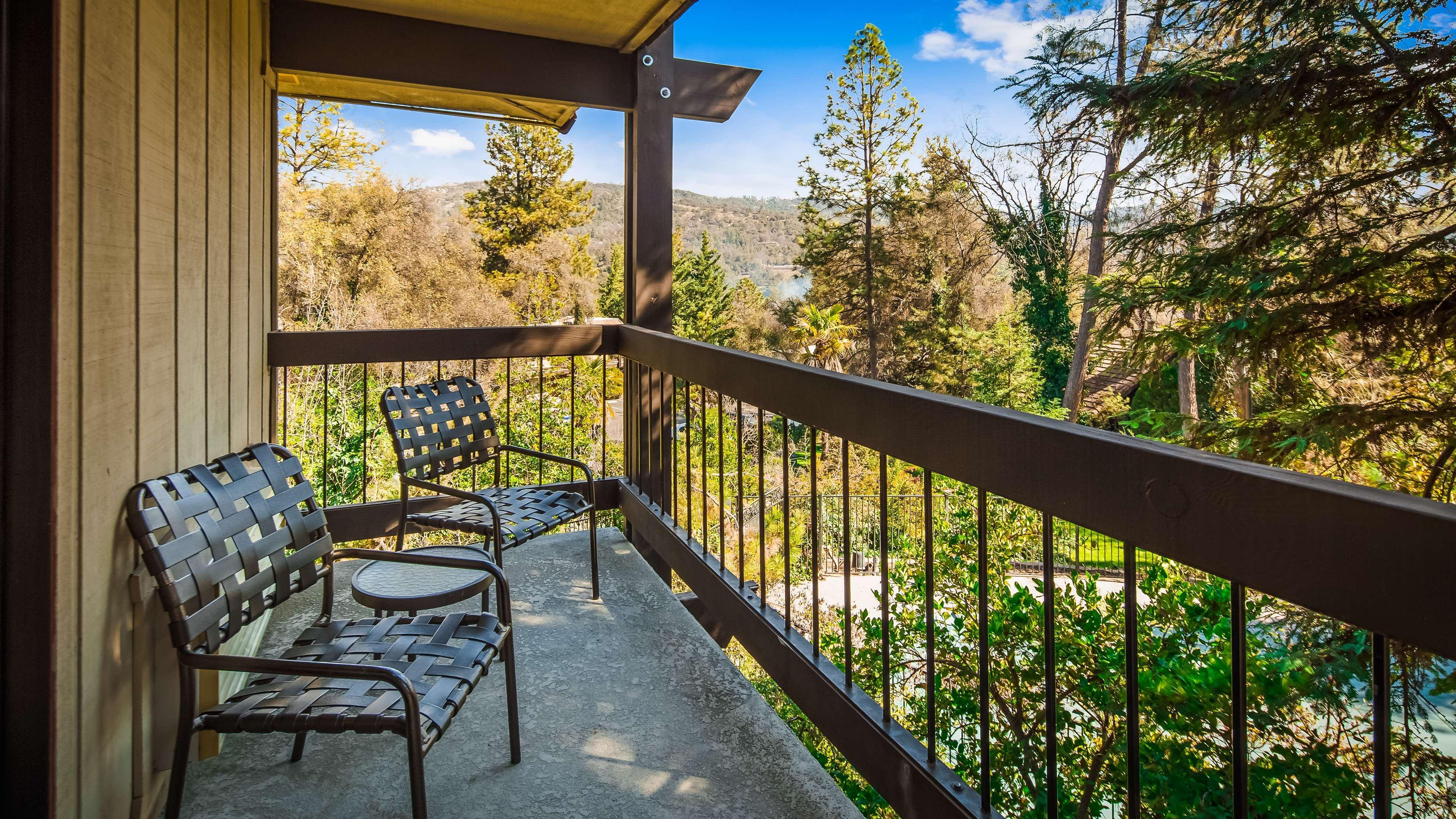 Best Western Plus Yosemite Gateway Inn Oakhurst Exterior photo